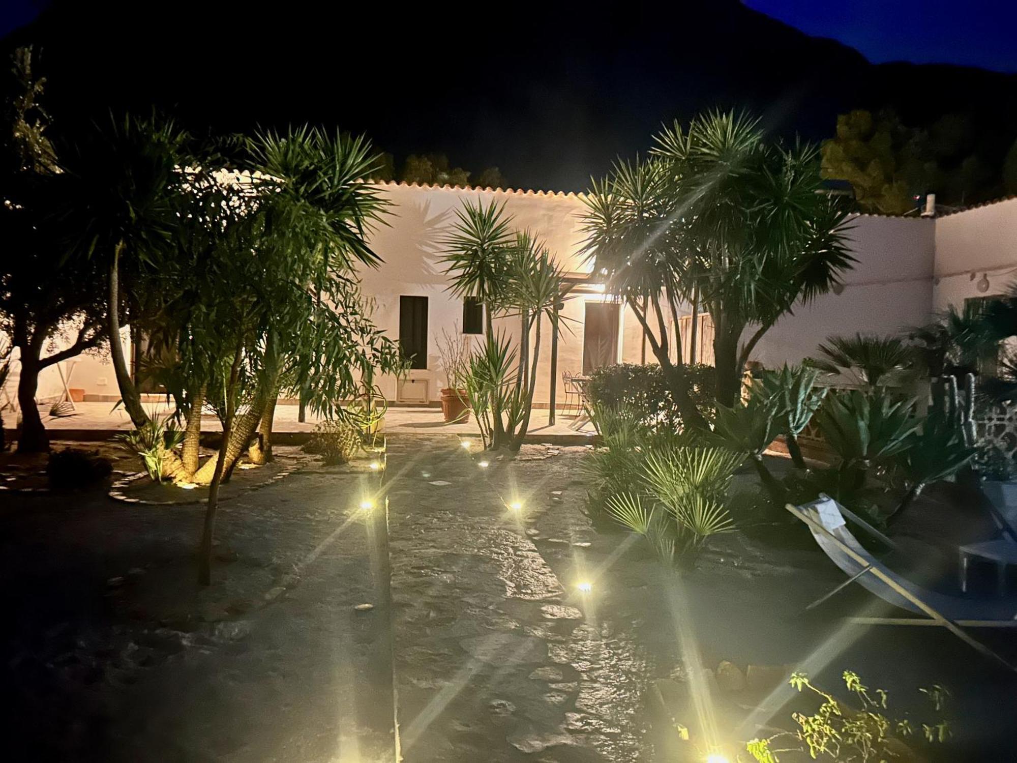 L'Oasi Una Pineta Sul Mare Custonaci Ngoại thất bức ảnh